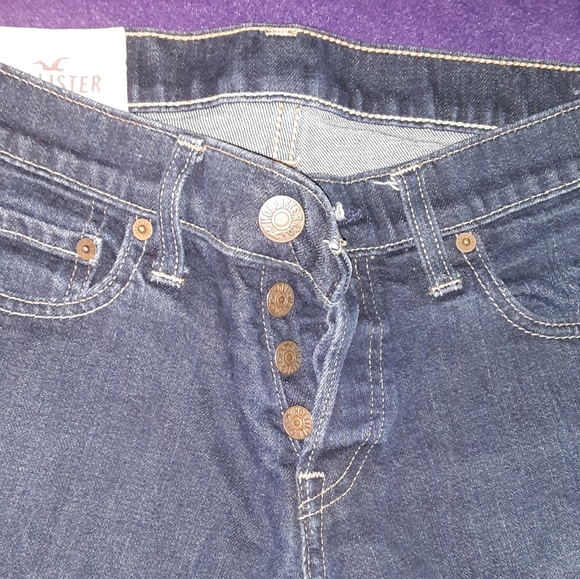Cute Hollister Jeans - Picture 3 of 6